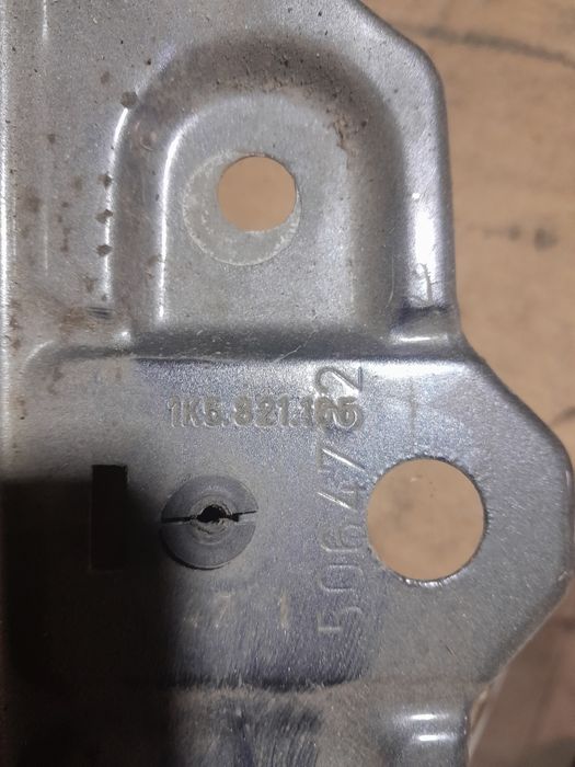 Volkswagen golf V kombi.крило переднє