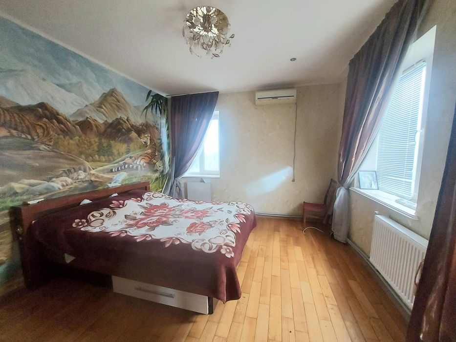 Сучасний будинок в Константинівке