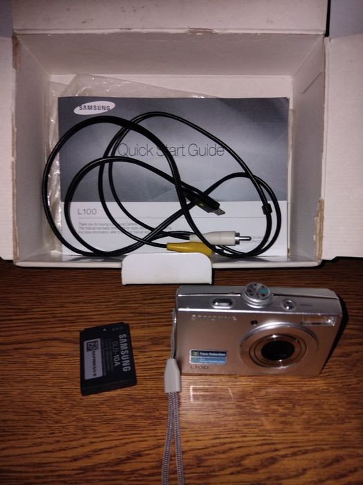 Samsung L100 Silver цифровий фотоапарат