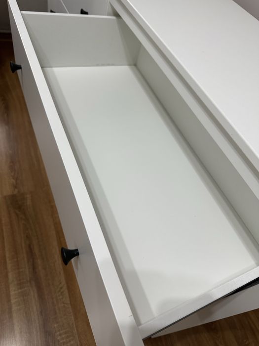 Komoda Ikea.