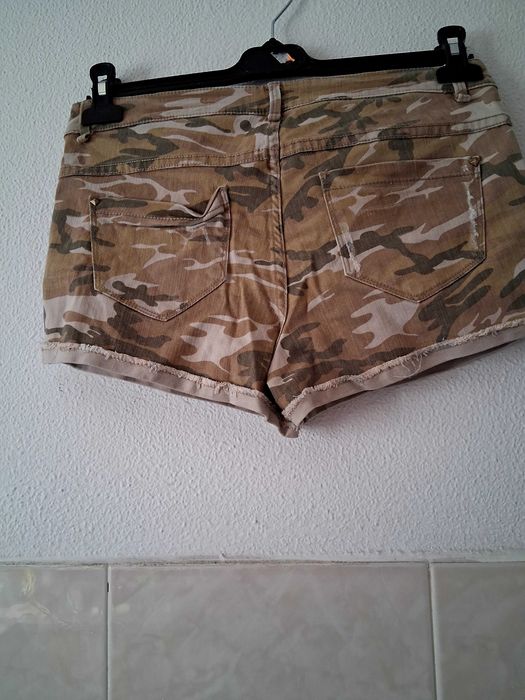 Short Denim,top Stradivarius e short Bershka.