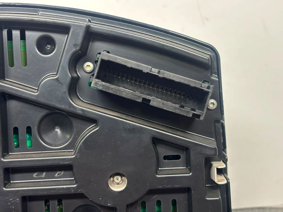 Quadrante / painel de instrumentos OPEL Astra H Caravan (L35)