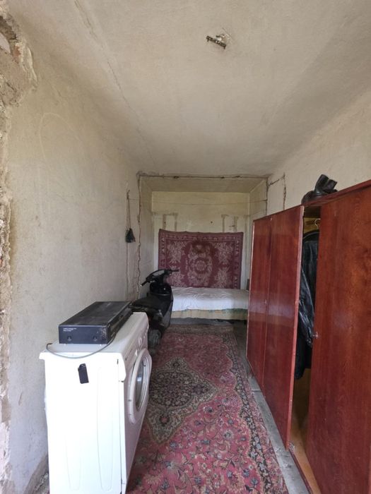 Продам 2 кім. кв. під ремонт в м. Сміла