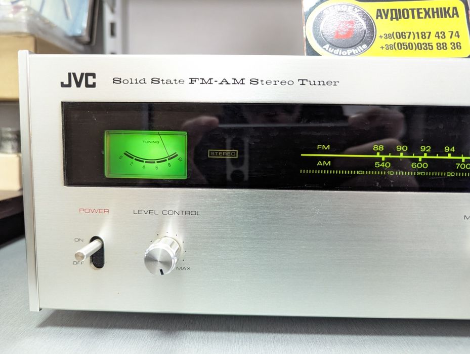 JVC VT-500. FM Stereo Tuner. MPX!. Вес 6 кг. Made in JAPAN