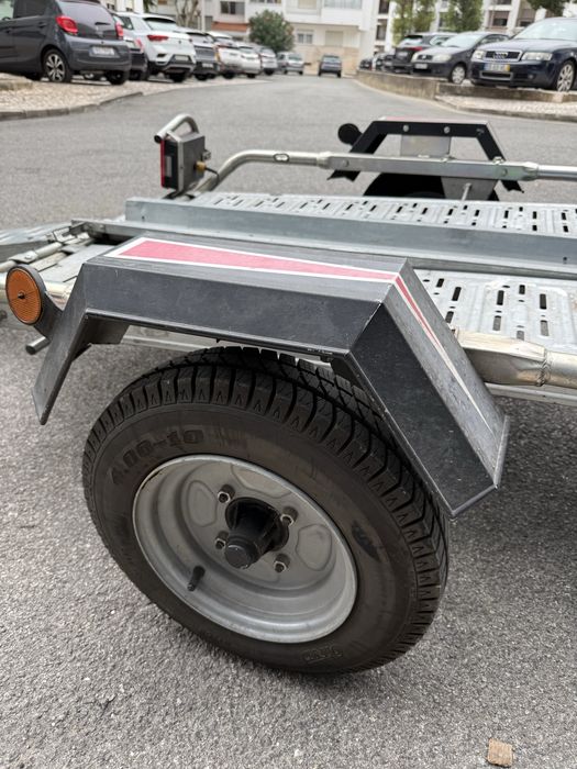 Atrelado  para motas  de 2-3 e 4 rodas
