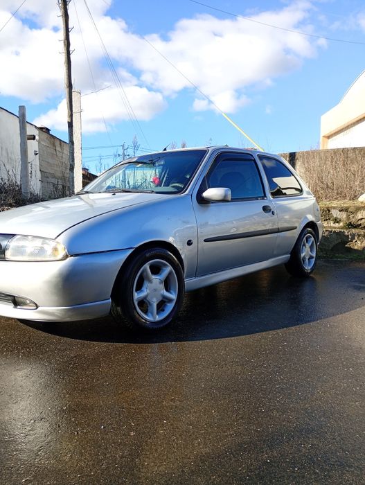 Ford fiesta com kit RS