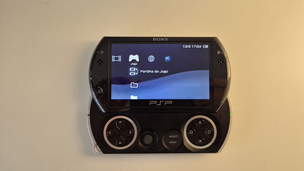 PSP Go Piano Black