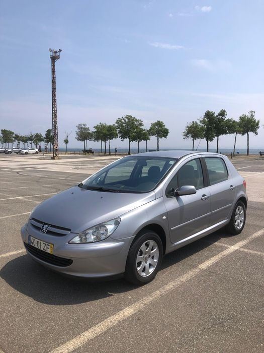 Peugot 307  1.4 - Gasolina 2004