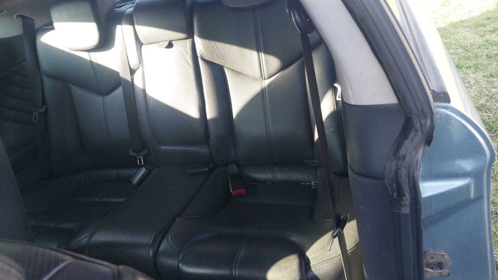 Skórzana tapicerka komplet Alfa Romeo GT bardzo ładna czarna skóra