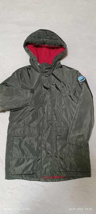 Куртка на 8-9 років