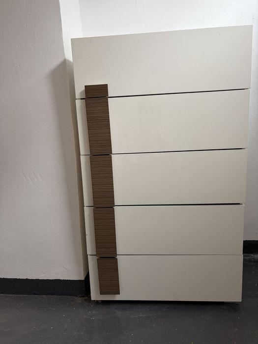 Komoda biała lakierowana