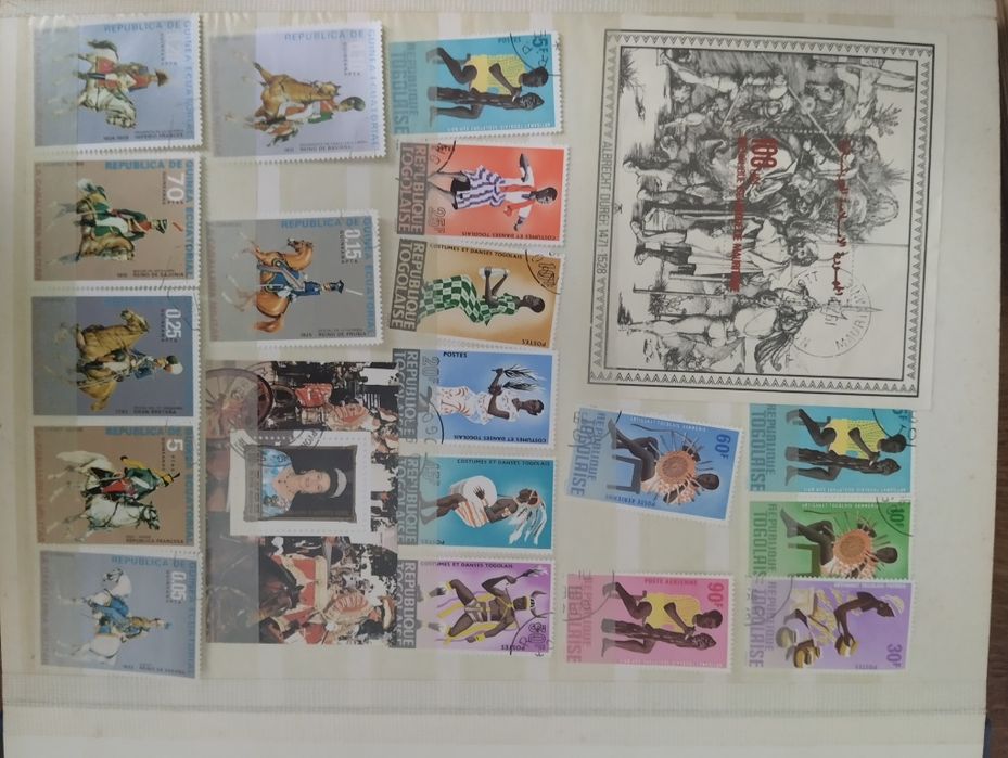 Альбом з марками Мистецтва.