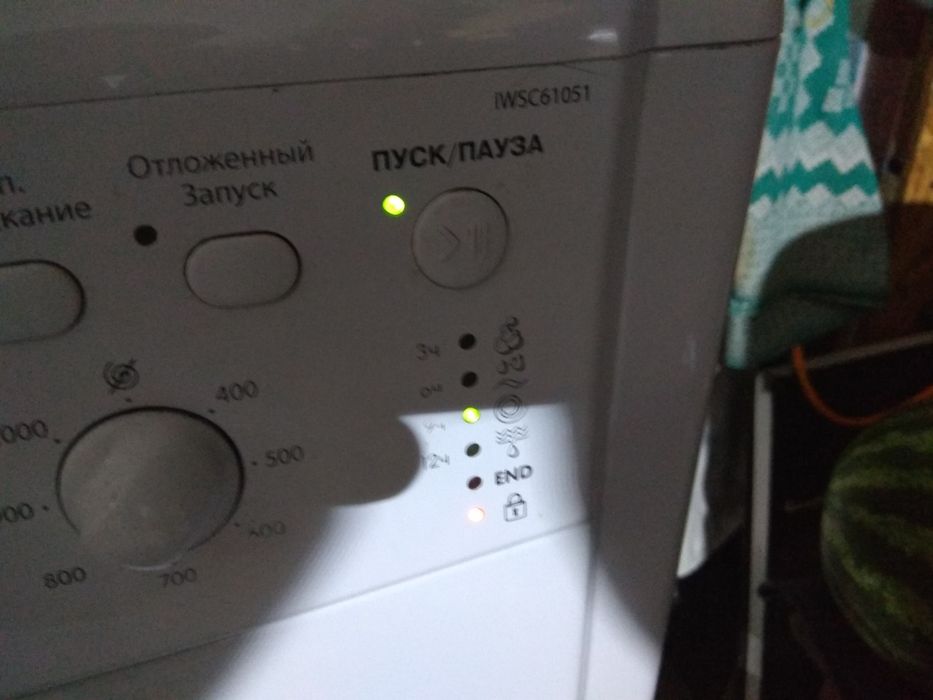 Продам стиральную машинку Indesit.