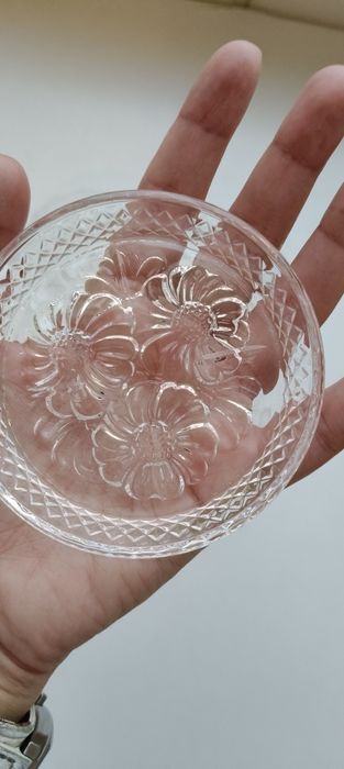 Pratinhos de vidro transparente