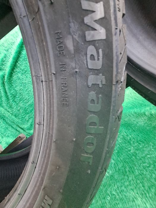 Nr 4 op 225/45/17