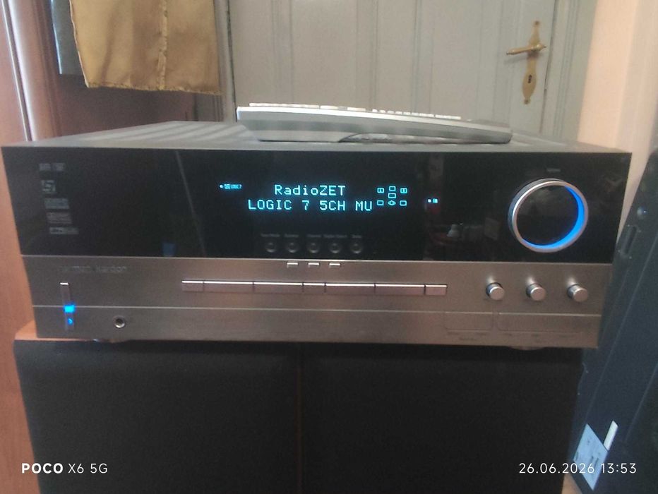 Sprzedam amplituner Harman Kardon AVR 235 z oryginalnym pilotem.