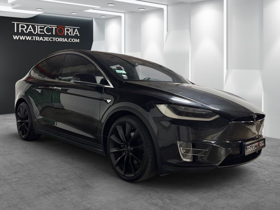 Tesla Model X 90D