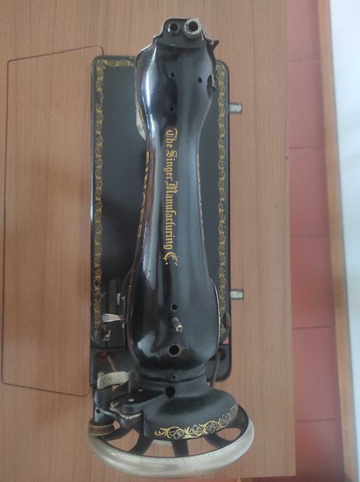 Máquina de Costura Singer
