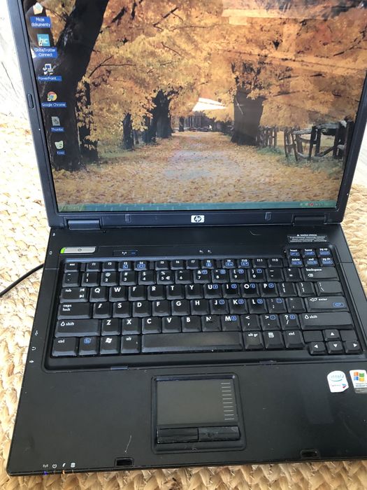 Laptop hp Microsoft Windows xp home edition 2002 procesor x86