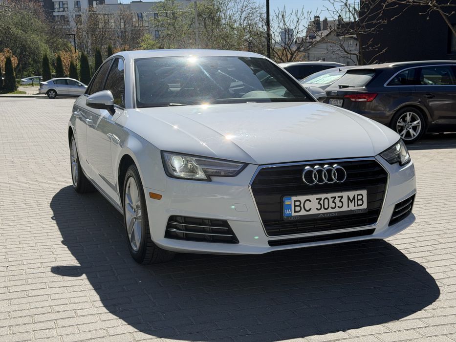 Ауді А4 2017 рік 2.0 бензин автомат