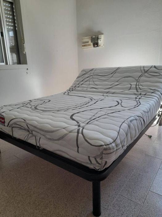 Cama Articulada com motor marca PIKOLIN com a colchão em Látex