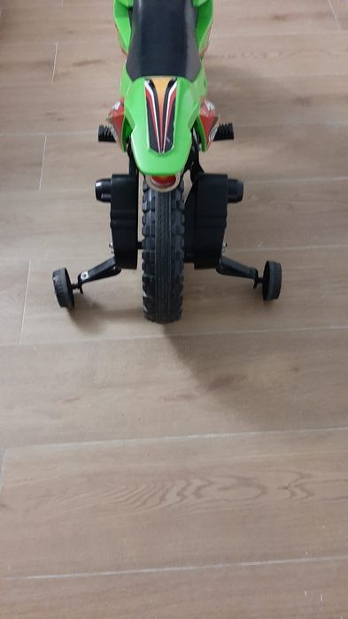 Mota elétrica criança