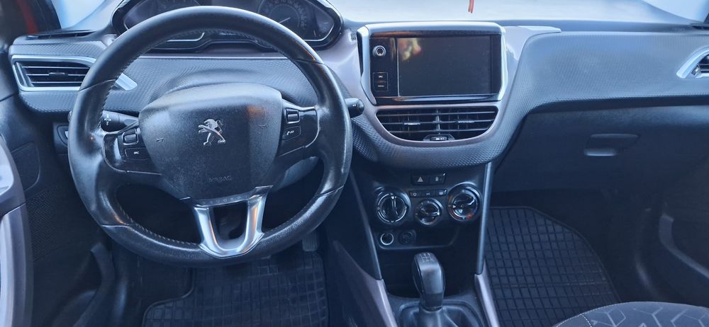 Peugeot 2008!2015 rok 1.2 b!185 tys przeb!Zadbany!Doinwestowany