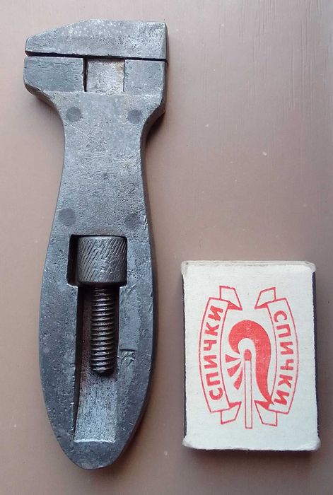 Немецкий мотоцикл вермахта Разводной ключ для мотоцикла