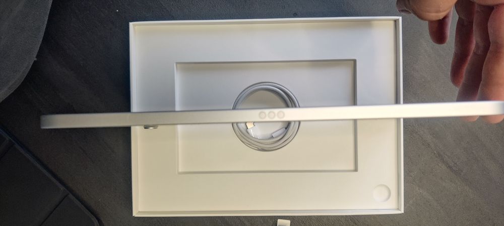 Планшет Apple iPad 11" (A16) 2025 Wi-Fi 128GB