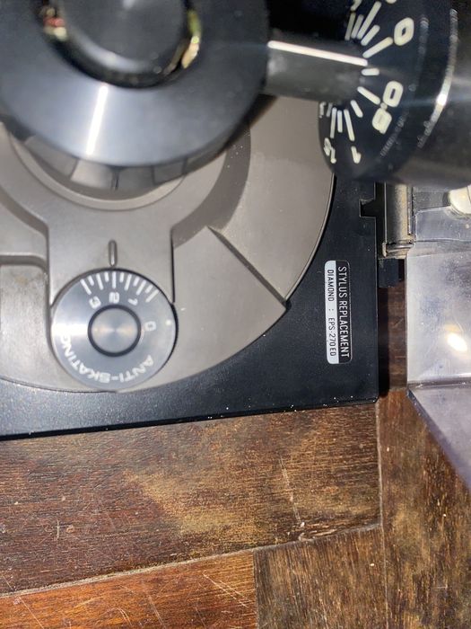 виниловый проигрыватель Technics SL-2000.