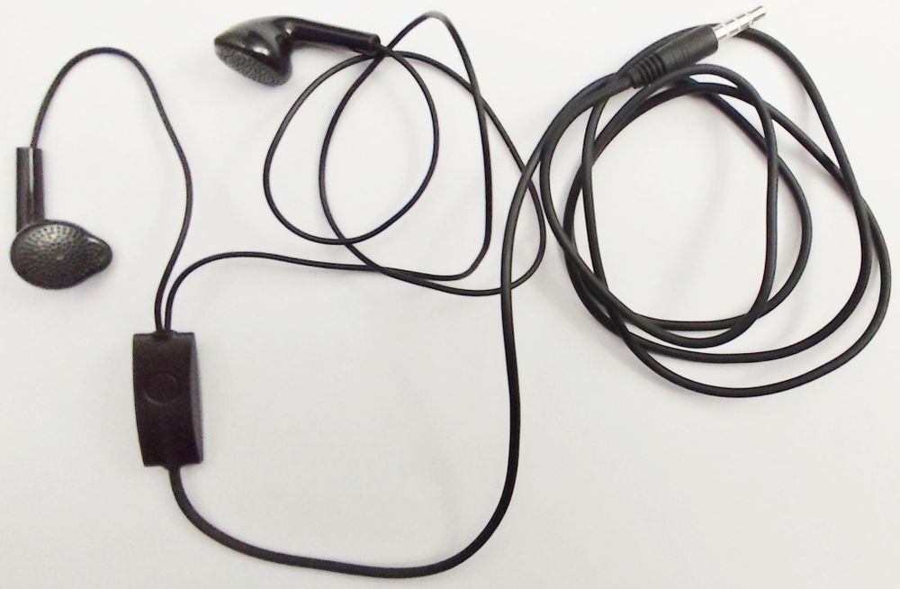 Samsung Auscultadores cor preta usados