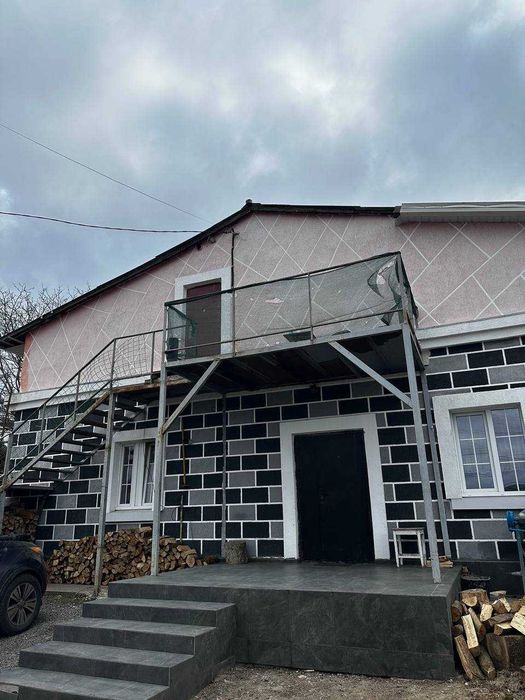 37403 Затишна 1-кімнатна квартира в гуртожитку у зручному районі