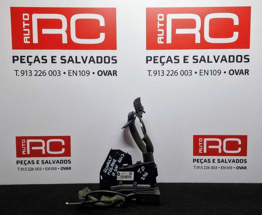 Fechadura / Fecho Porta Trás Direito 825025173R - RENAULT MEGANE IV Hatchback