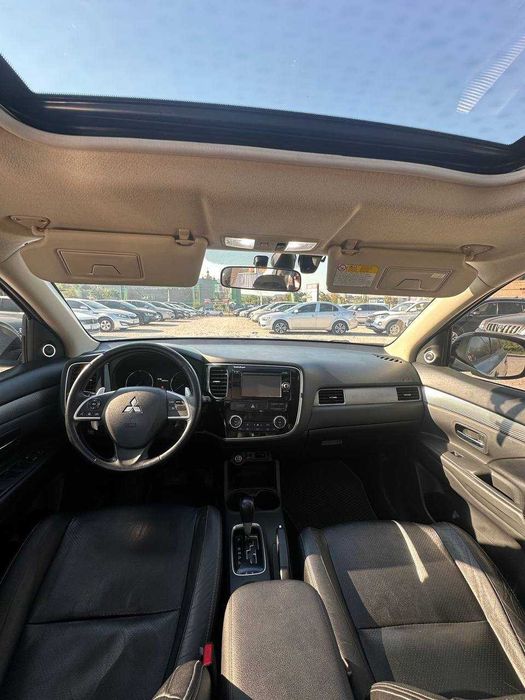 Mitsubishi Outlander 2012 2.4 газ/бензин, обмін [Перший внесок від 20%]