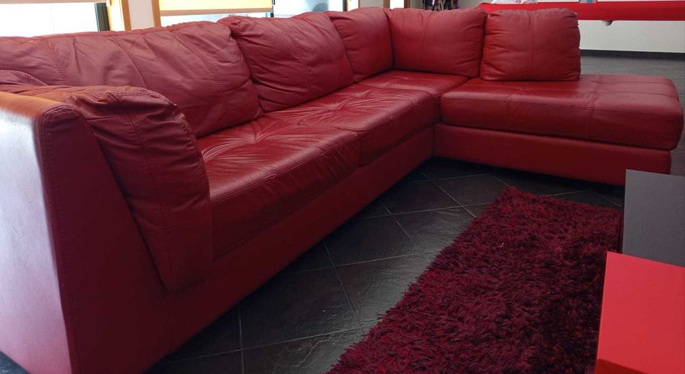 Sofá com chaise longue