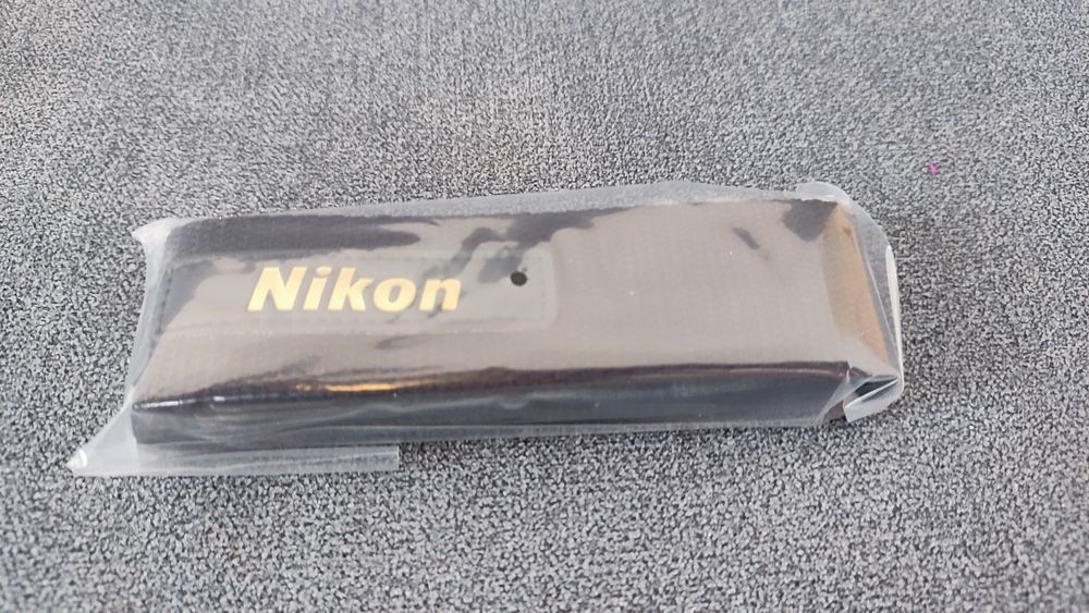 Lornetka Nikon Aculon 10x50 A211
