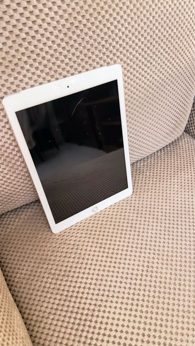 Ipad Pro WI-FI + Cellular, 32 GB 5 gen.