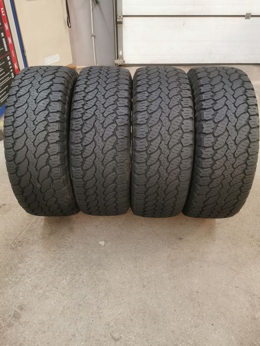Komplet opon 255/70R16 120/117S General Grabber AT3