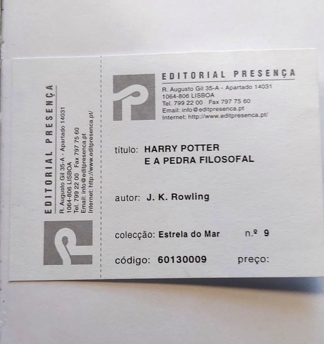 Livro - "Harry Potter e a Pedra Filosofal"