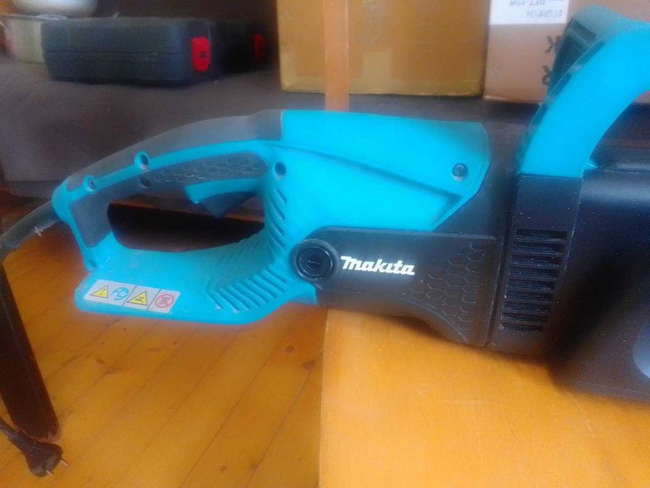 Пилка ланцюгова електрична Makita UC 4540A