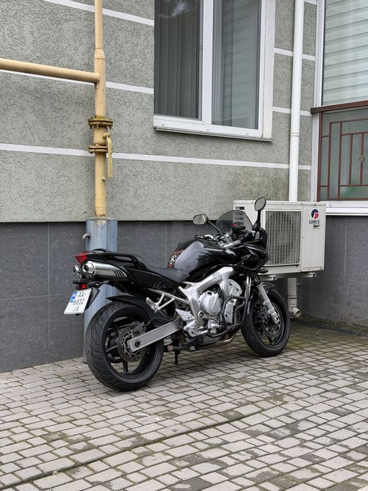 мотоцикл Yamaha fz6s