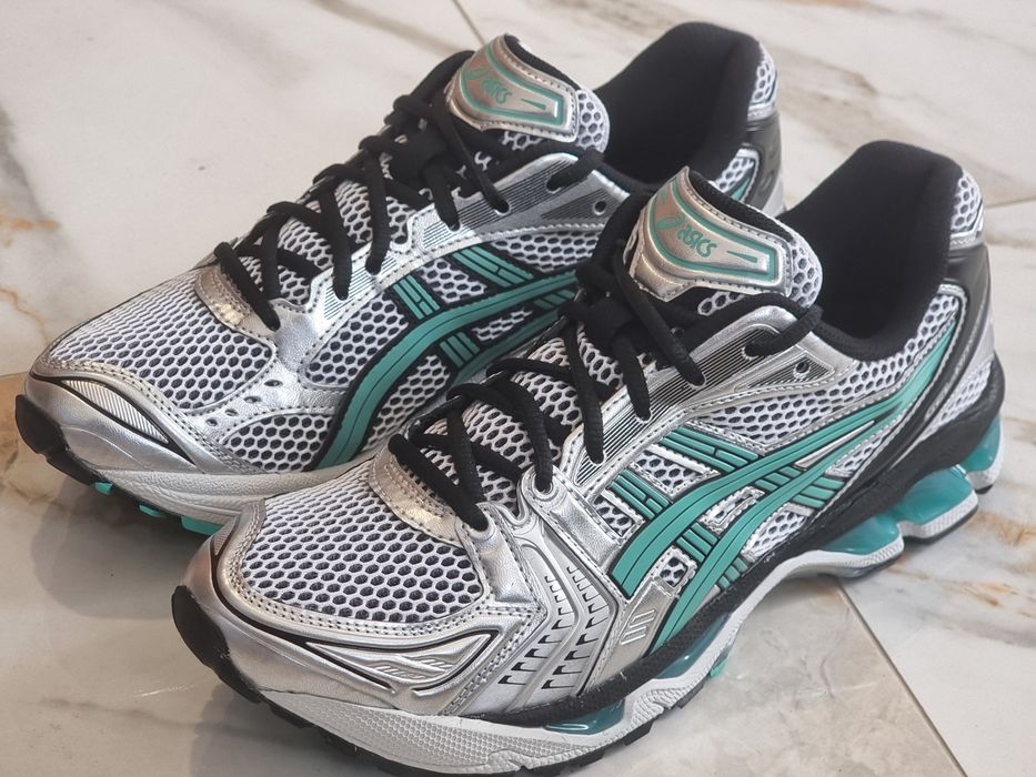 Оригінал 100% кросівки asics Gel Kayano 14  eur 43.5