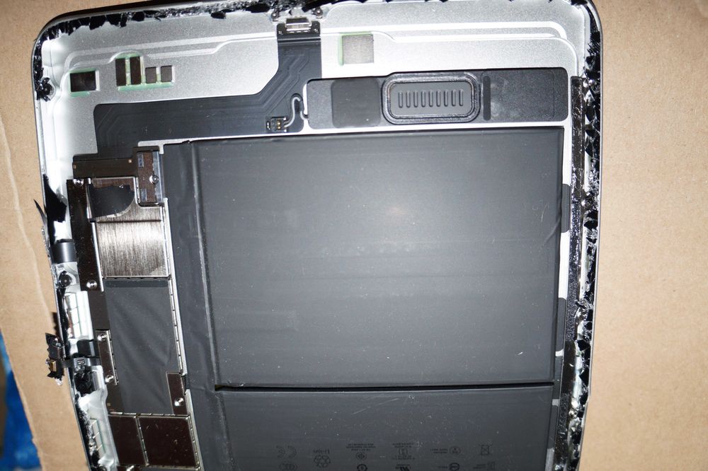 Ipad (o que resta dele): 1 euro