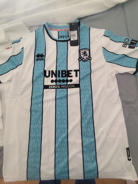 Camisola oficial do Middlesbrough FC