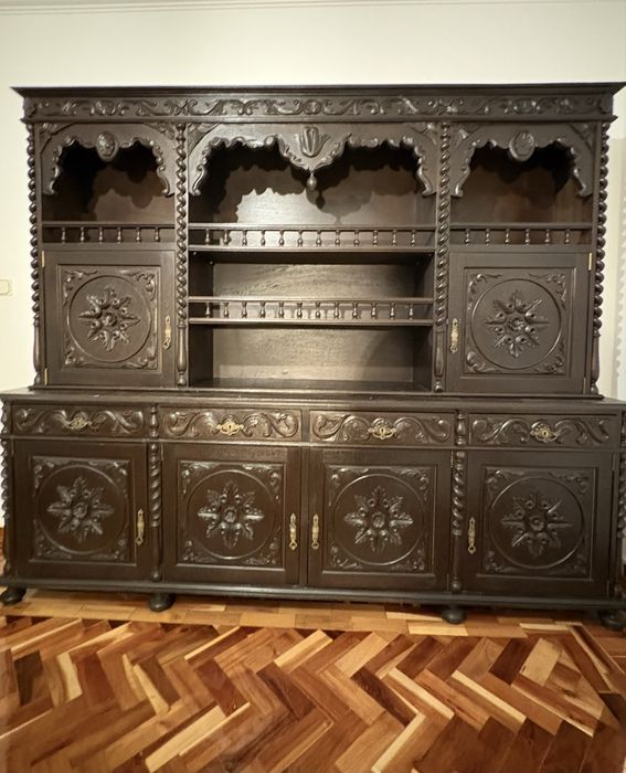 Movel e mesa de sala de jantar