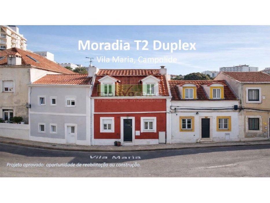 Moradia T2 com 2 Pisos no Coração de Campolide, Lisboa