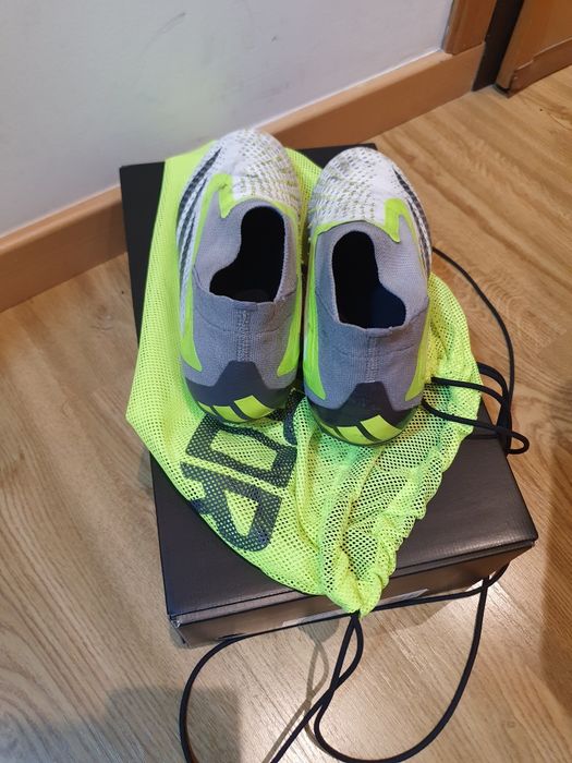 Chuteiras futebol campo sintético