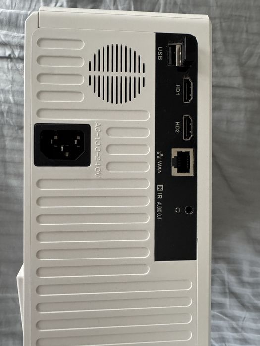 Проектор Everycom E700 2K (Electronic focus)