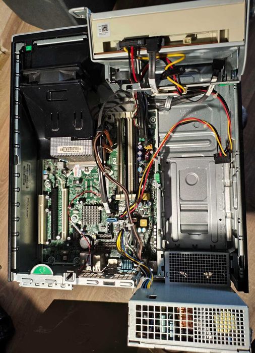 Старенький ПК HP Compaq Elite 8100 SFF (i5-650, DDR3- 2 ГБ, без Ж/д)