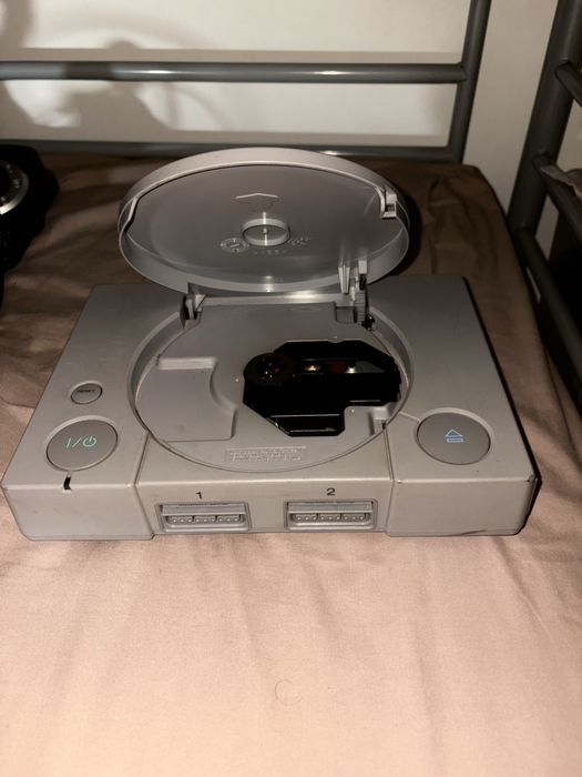 playstation 1 em otimo estado